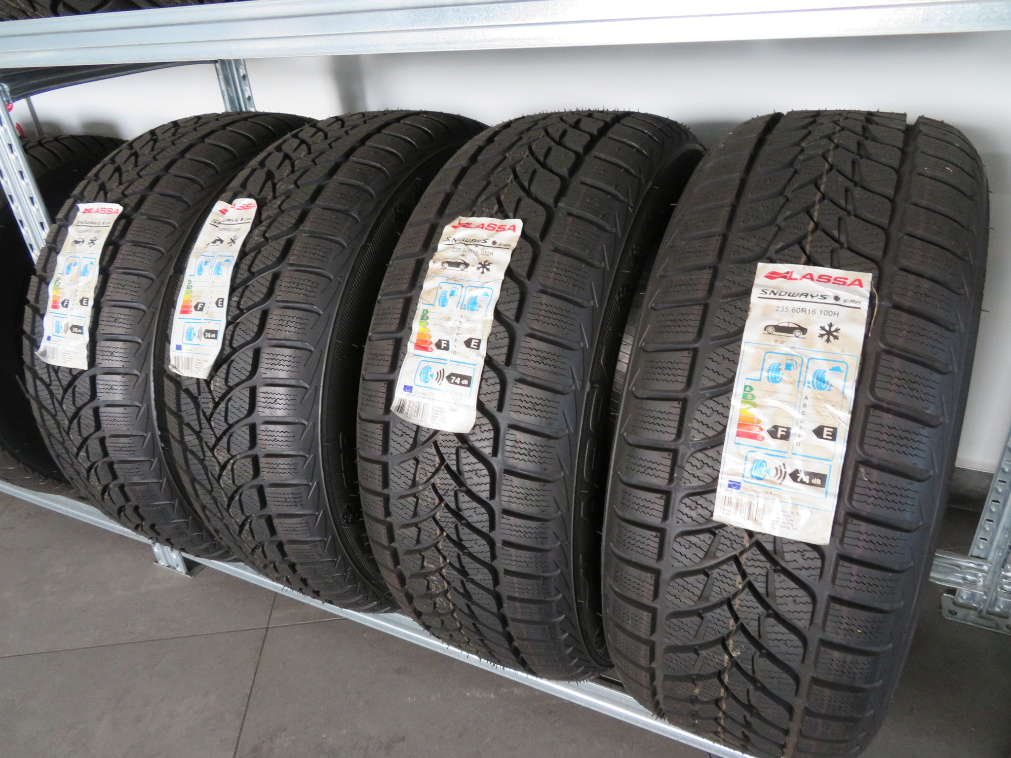 Lassa Snoways 235/60 R16 100 H
